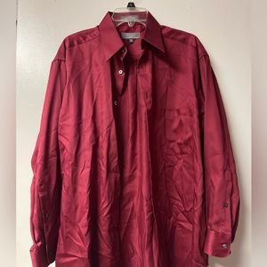 Men’s maroon button down dress shirt